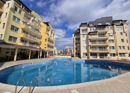 Apartment with pool view in a large complex. Photo 1 Apartment with pool view in a large complex. Photo 1
