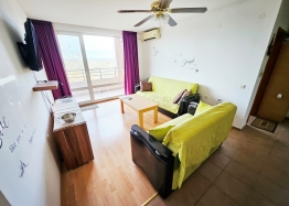 Three-room apartment in a large family complex. Photo 5