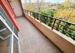 Three-room apartment in a large family complex. Photo 16