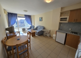 Apartment with pool view in a large complex. Photo 2 Apartment with pool view in a large complex. Photo 2