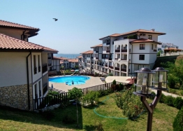 Wohnung in einem großen Komplex in erster Reihe. Foto 5