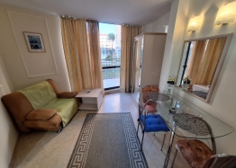 Простора студія з чудовою локацією. Фото 8