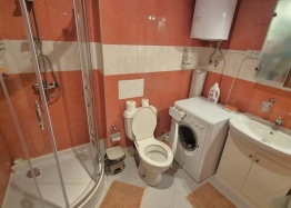 Недорога квартира на першій лінії у великому комплексі. Фото 16