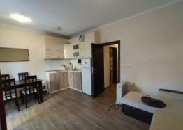 Apartament z trawnikiem w drugiej linii od morza. Zdjęcie 2