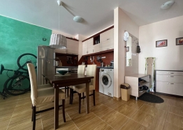 Spacious apartment in a good complex. Photo 11