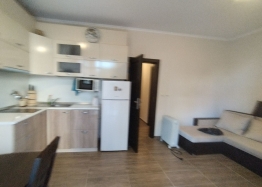 Apartament z trawnikiem w drugiej linii od morza. Zdjęcie 13