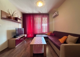 Schöne Wohnung 50 Meter vom Meer entfernt in einem Haus ohne Wartungsgebühr. Foto 1