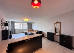 Prostorný třípokojový apartmán s úžasným výhledem na moře. Foto 21