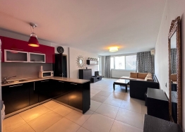 Prostorný třípokojový apartmán s úžasným výhledem na moře. Foto 22
