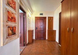 Geräumige Wohnung in einer kleinen Wohnanlage in exzellenter Lage. Foto 17