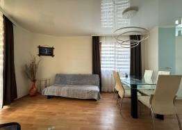 Vynikající třípokojový byt v malém komplexu. Foto 22