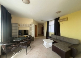 Квартира с большой террасой в хорошем жилом комплексе. Фото 1