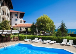 Apartament z widokiem na morze i trawnikiem w pierwszej linii. Zdjęcie 3