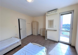 Große Wohnung nahe dem Strand und dem Zentrum von Nessebar. Foto 15