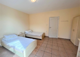 Große Wohnung nahe dem Strand und dem Zentrum von Nessebar. Foto 3