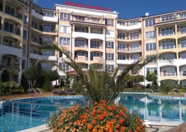 Excellent large studio in a luxury complex in Ravda. Photo 1