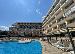 Apartment with side sea view. Photo 1