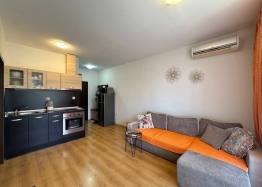 Apartment with side sea view. Photo 10