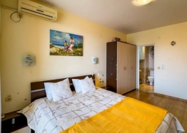 Apartament z widokiem na basen w dużym kompleksie. Zdjęcie 14