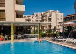 Apartment with a pool view in a residential complex. Photo 6 Apartment with a pool view in a residential complex. Photo 6