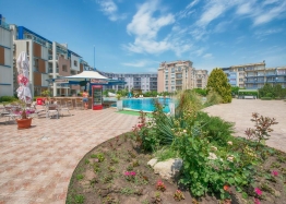 Apartmán ve velkém komplexu s výbornou lokalitou. Foto 2
