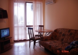 Двухкомнатная меблированная квартира в курорте Равда. Фото 3