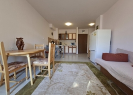 Apartament z widokiem na basen w dużym kompleksie. Zdjęcie 8 Apartament z widokiem na basen w dużym kompleksie. Zdjęcie 8
