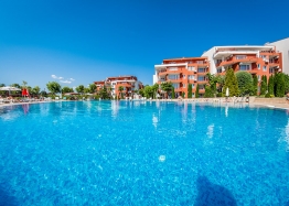 Недорогой апартамент с двумя спальнями на Солнечном берегу. Фото 1