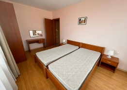 Prostorný apartmán 50 metrů od moře v uzavřeném rodinném komplexu . Foto 3