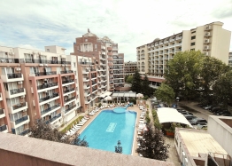 Luxurious three-room apartment 150 meters from the beach. Photo 9