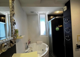 Luksusowy trzypokojowy apartament z widokiem na morze w Nesebyrze. Zdjęcie 13