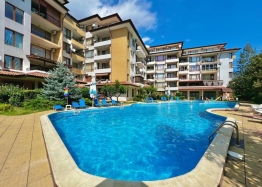 Große Zweizimmerwohnung in einem Komplex mit niedrigen Nebenkosten. Foto 1