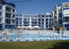 Małe, trzypokojowe mieszkanie w Pomorie. Zdjęcie 1