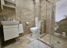 Vynikající apartmán s výhledem na moře a parkováním v centru Sveti Vlas. Foto 22