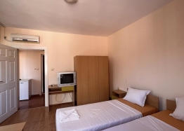 Geräumige Wohnung in einem Familienkomplex. Foto 13