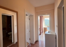 Geräumige Wohnung in einem Familienkomplex. Foto 15