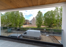 Spacious new apartment with a view of the pool and park. Photo 7