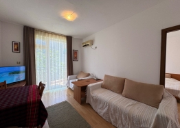 Útulný třípokojový byt v uzavřeném rodinném komplexu. Foto 14