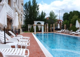 Dvoupokojový apartmán v luxusním komplexu na pobřeží. Foto 18