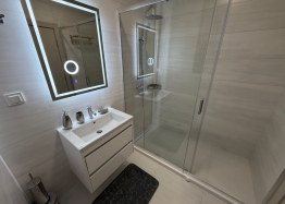 Квартира с видом на бассейн в премиальном новом комплексе. Фото 17