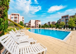 Studio apartment in a large family complex on the coast. Photo 1