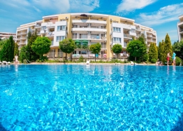 Spacious apartment in a large family complex. Photo 1