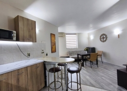Eine gemütliche Wohnung mit neuen Möbeln. Foto 6