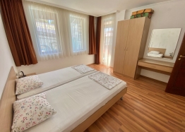 Apartment mit Poolblick in erster Reihe. Foto 16