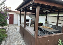 Отличный дом с тремя спальнями и красивым садом. Фото 15