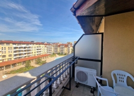 Spacious apartment with pool view in excellent complex. Photo 8