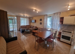 Dreizimmerwohnung mit großer Terrasse 100 Meter vom Meer entfernt. Foto 2