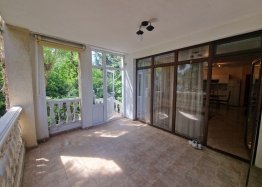 Dreizimmerwohnung mit großer Terrasse 100 Meter vom Meer entfernt. Foto 10