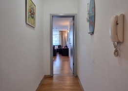 Geräumige Wohnung mit großer Terrasse in einer Wohnanlage. Foto 17