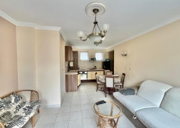 Просторная квартира в комплексе с низкой таксой поддержки. Фото 1